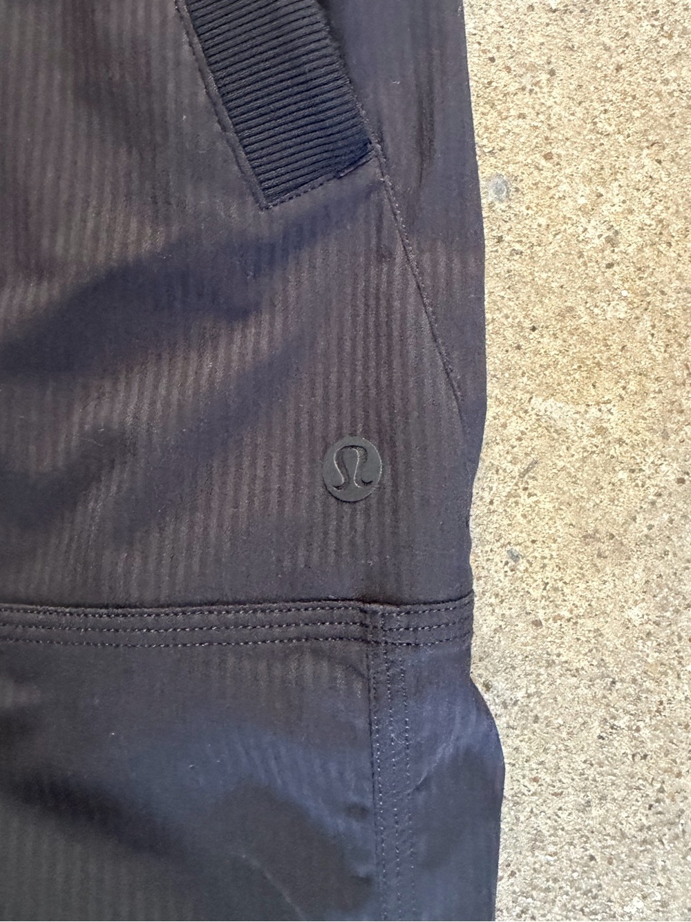 Lululemon Dance Studio Mid Rise Pants Short Black Size 2 Activewear Athleisure - Picture 11 of 12